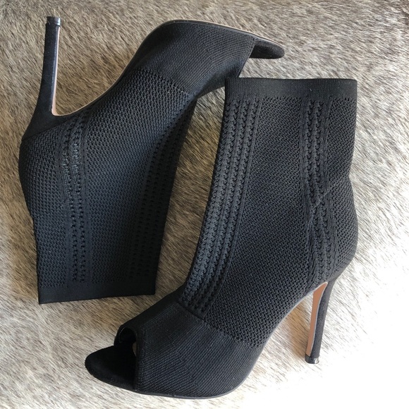 Catherine Malandrino black mesh pull on heeled boots size 8.5 - Picture 1 of 8
